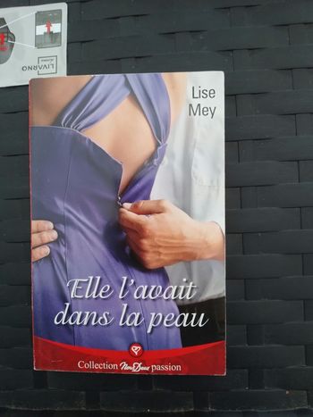 Livre nous deux elle l avait dans la peau