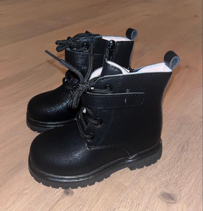Bottines enfant fourrure et motif cœur