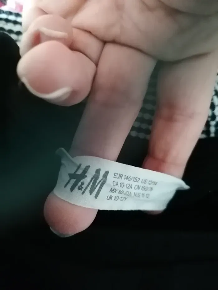 Sweat H&M 12 ans - photo numéro 2