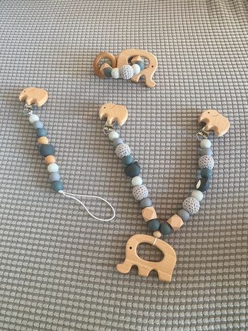 Ensemble hochet , attache sucette et Chaîne de poussette en bois pour bébé