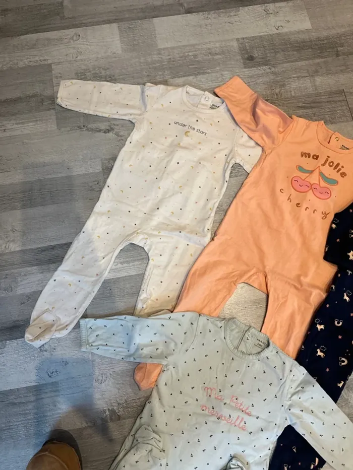 4 pyjamas léger - photo numéro 3