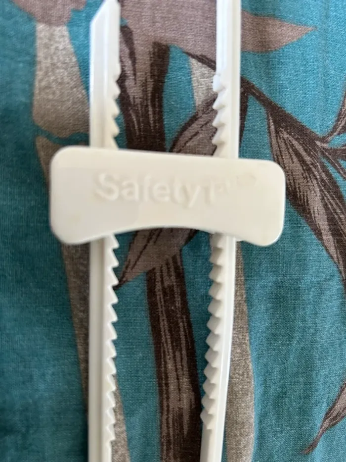 Bloque porte safety 1st sécurité bébé - photo numéro 3