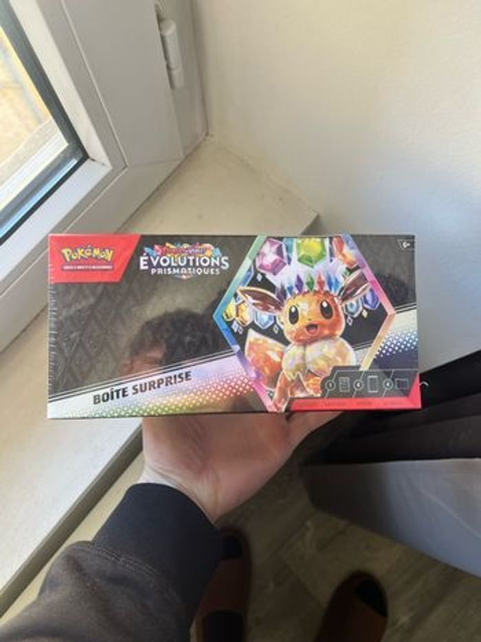 Pokémon - Boîte Surprise (EV 8.5 Évolutions Prismatiques) - photo numéro 6