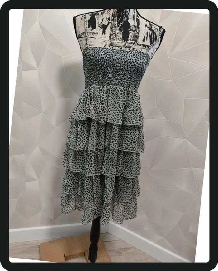 Robe a bretelles - photo numéro 2