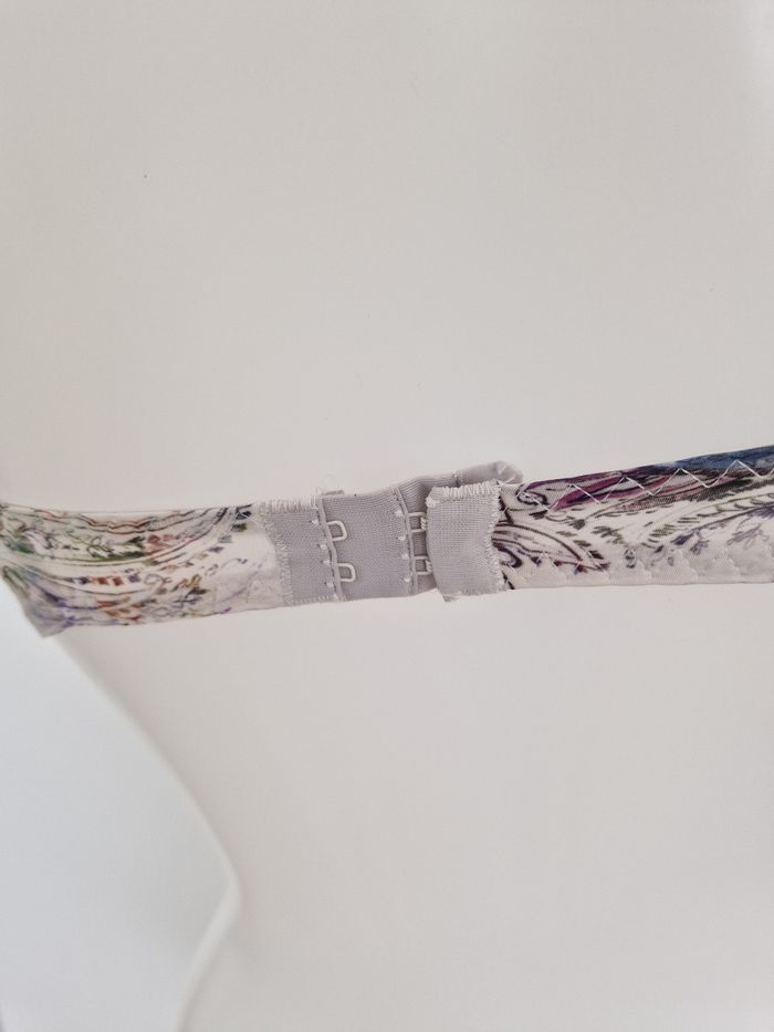 Soutien gorge blanc à motifs colorés Antigel - photo numéro 7