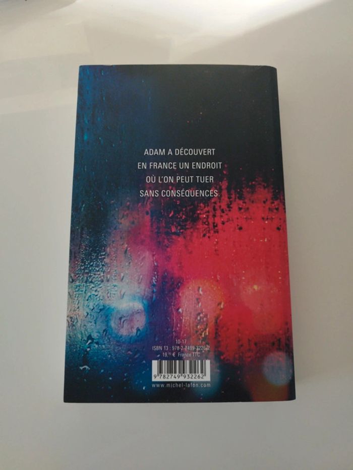 Livre "Entre deux mondes" - photo numéro 2