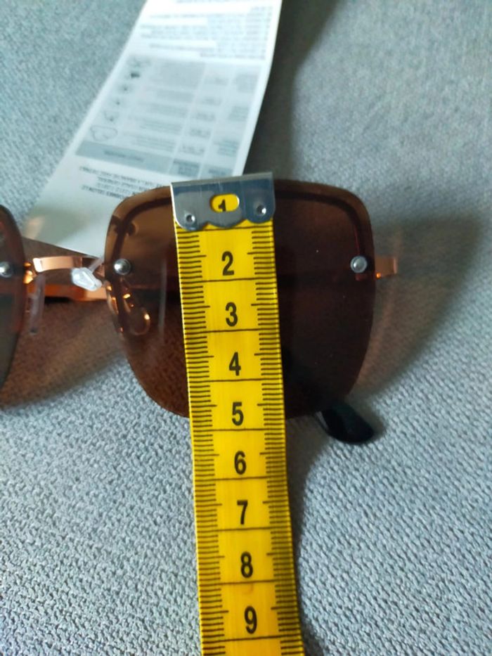 Lunettes de soleil carrées marron – Neuf avec étiquette - photo numéro 9