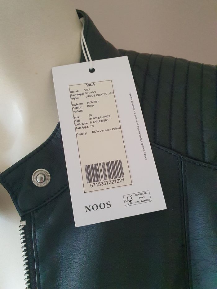 Superbe veste en simili noir Vila 🖤 - photo numéro 6