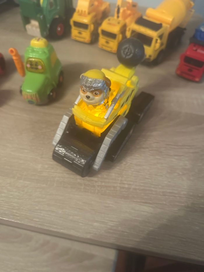 Lot voiture + voiture télécommandé - photo numéro 7