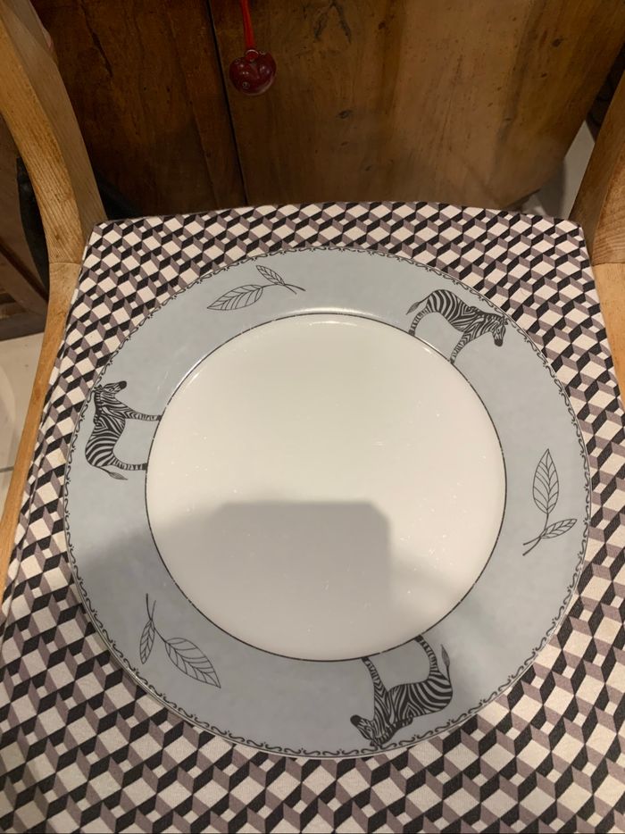 Lot de 5 grandes assiettes - photo numéro 4