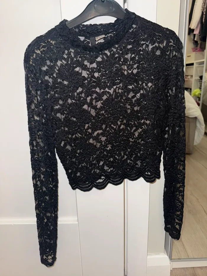 Women black lace long sleeve top size small S / 36 / 8