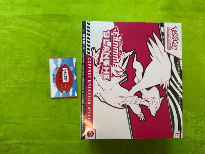 ETB Pokémon EV10.5 Flamme Blanche Neuf Et Défauts Scellage