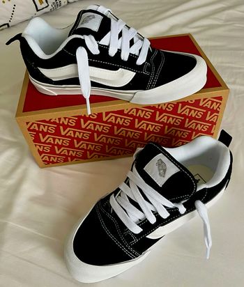 Vans hylane taille 38.5 neuve