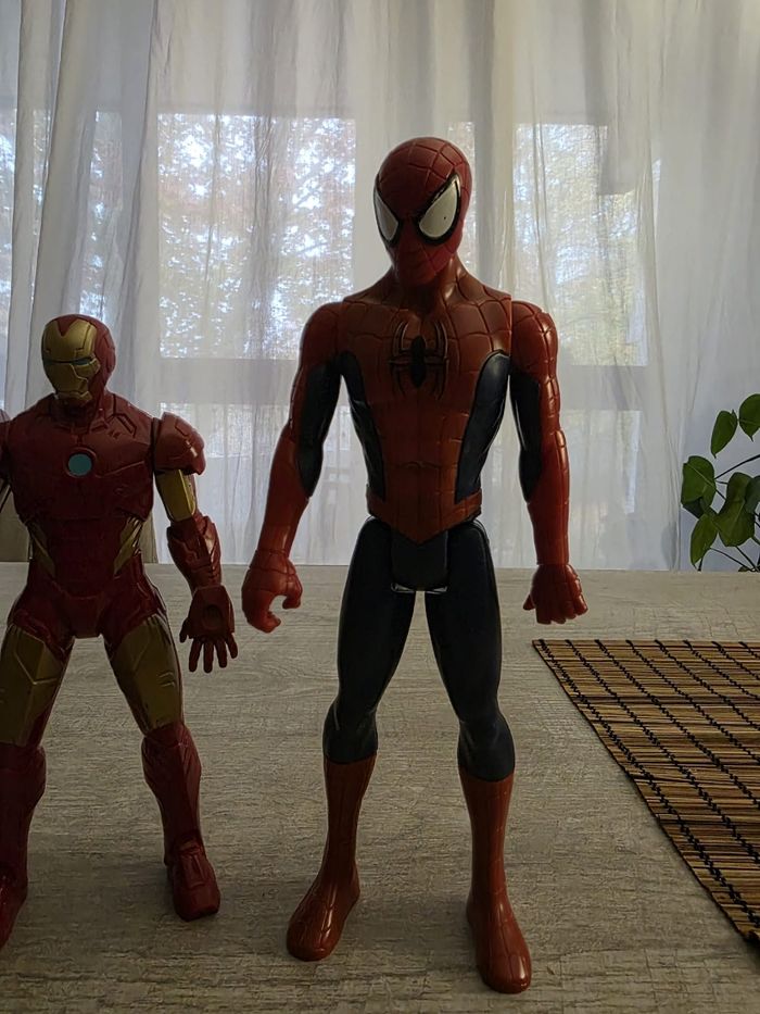 Lot de 4 figurines marvel - photo numéro 4