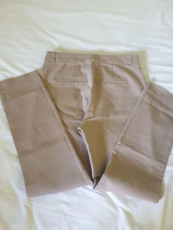 Pantalon femme beige marque stradivarius taille 36 - photo numéro 4