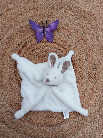 Doudou lapin neuf