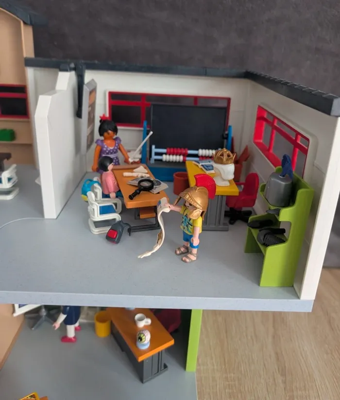École aménagé playmobil - photo numéro 13