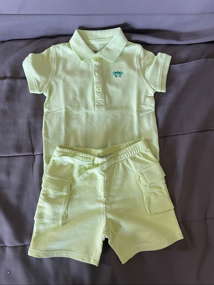 Ensemble teeshirt short (24 mois)