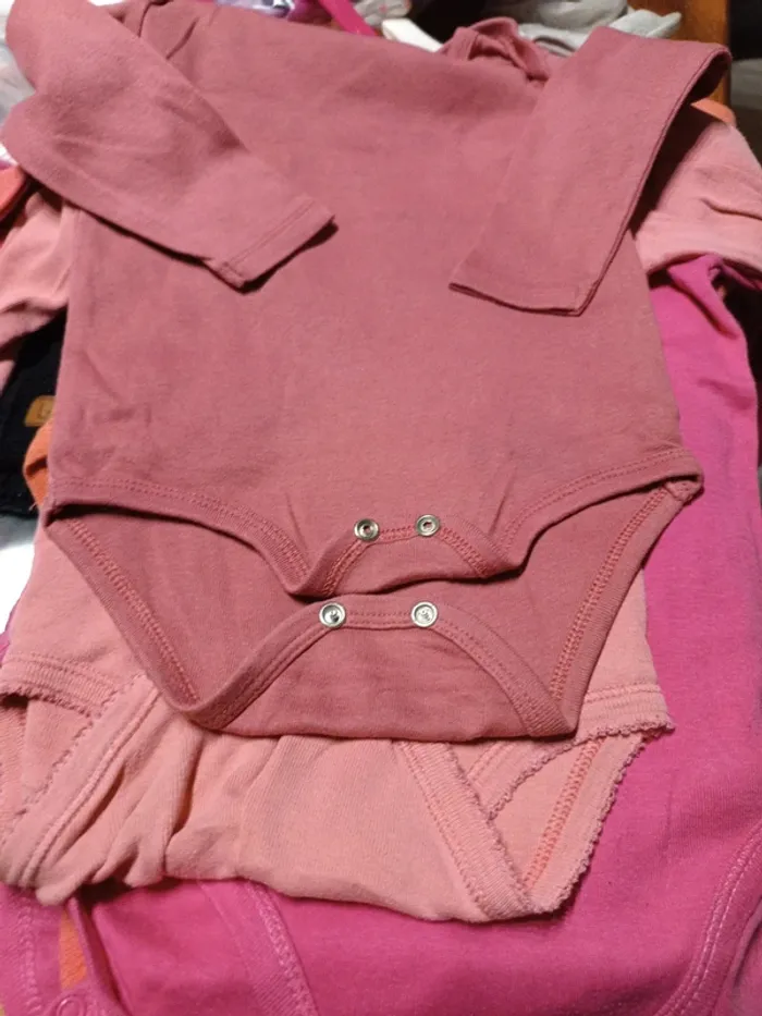 Body uni rose buvard Kiabi 18M - photo numéro 3