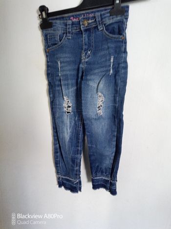 Jean déchiré enfant fille