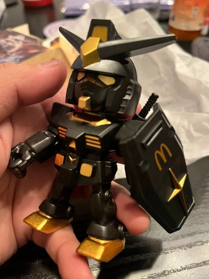 Mini Figurine Gundam rx-78-2 Mc Donald's - photo numéro 3