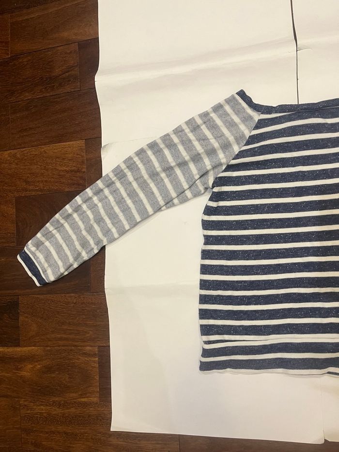 Haut/Tshirt  manches longues rayé bleu gris et blanc bobeau taille S/36 - photo numéro 5