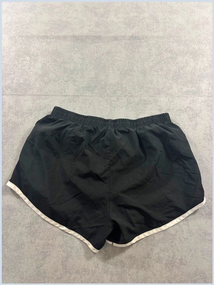 Short Running Nike Noir Taille S - photo numéro 4
