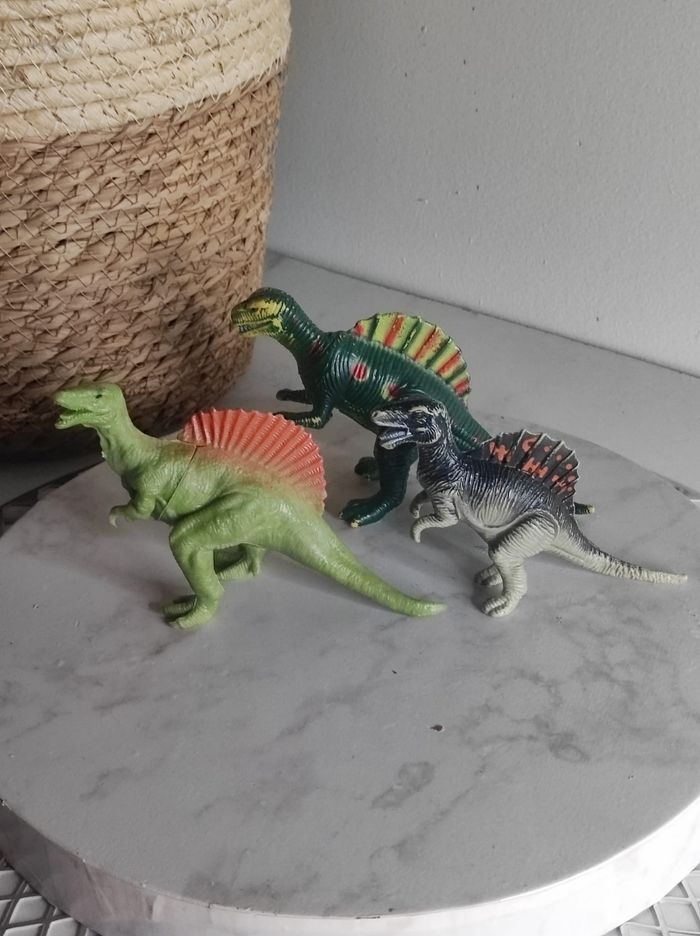 Lot dinosaures spinosaurus