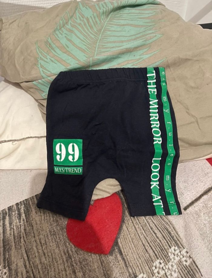 Short garçon taille 9 mois🐼