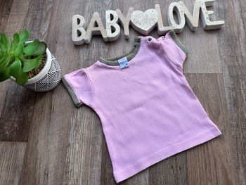 - Tee shirt Babygro   - 6 mois - Très bon état