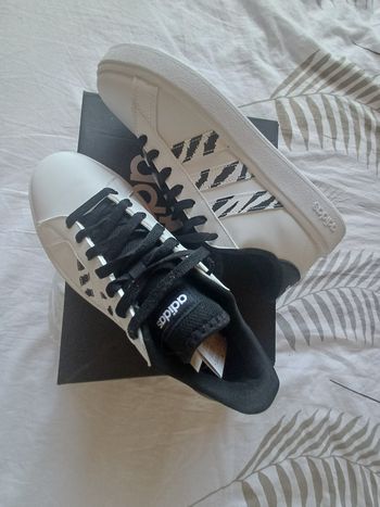 Baskets neuves Adidas 39 1/3