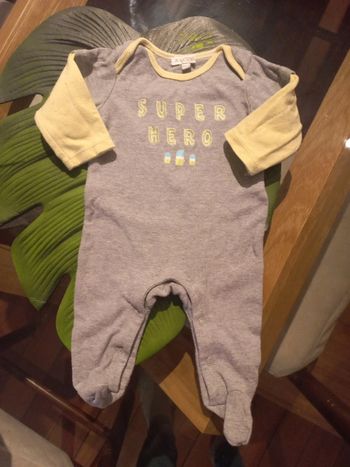 Pyjama super hero Mixte gris jaune 6 mois