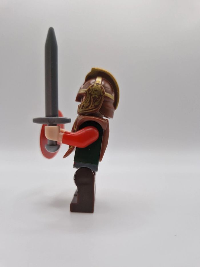 Figurine type lego Théoden Roi du Rohan seigneur des anneaux / hobbit - photo numéro 2