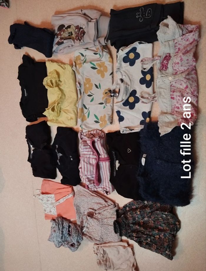 Lot 24 mois fille