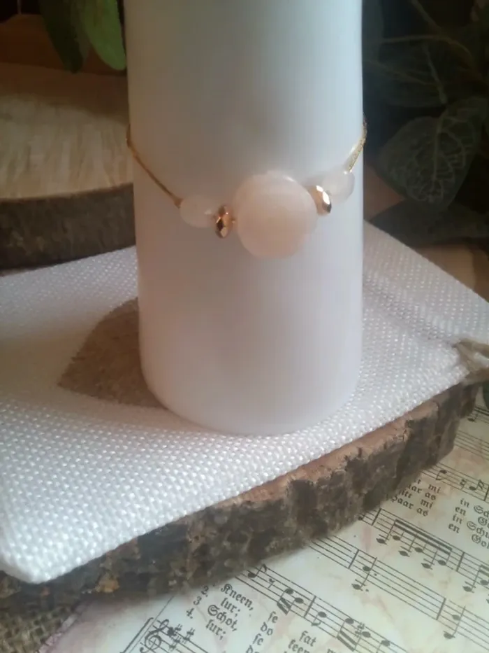 Bracelet fin en quartz rose et pierre de lune - photo numéro 3