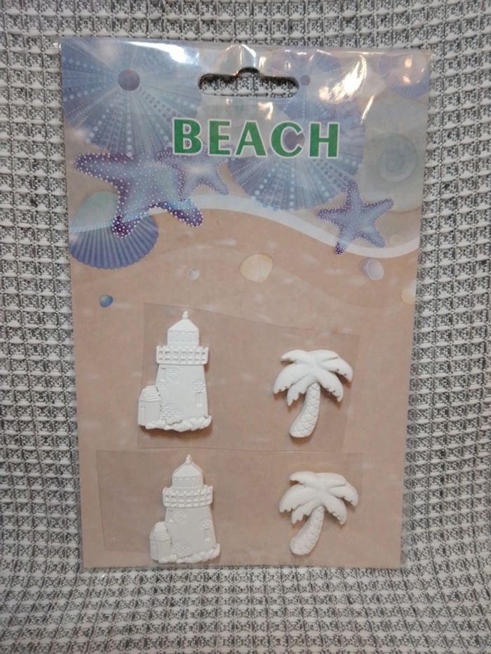 Lot de 4 figurines en résine blanche (2) - photo numéro 1