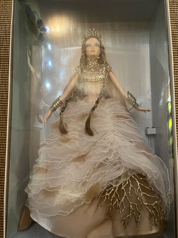 Barbie Faraway Forest Lady of the White Woods Fantasy RARE CGK94