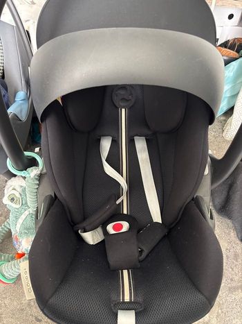 Siège auto bébé Cosy Cybex I size cloud g moon black plus