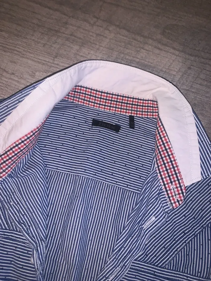 Très belle chemise IKKS, taille 10 ans - photo numéro 2