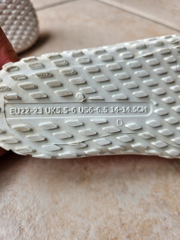 Chaussures d'eau T.22/23 - photo numéro 7