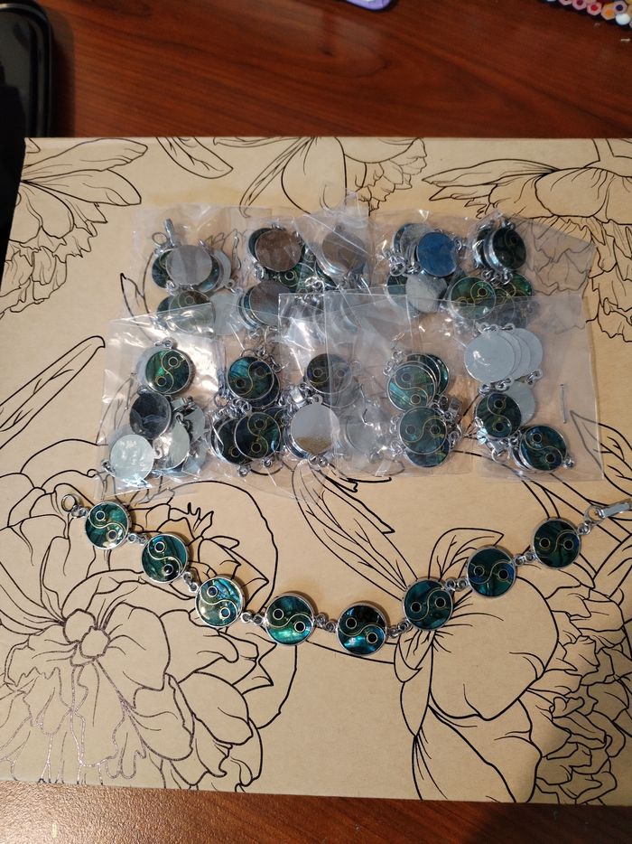 Lot de bracelets