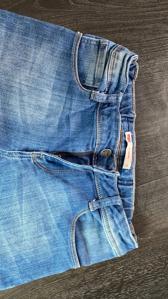 Jean Levi’s 711 - photo numéro 3