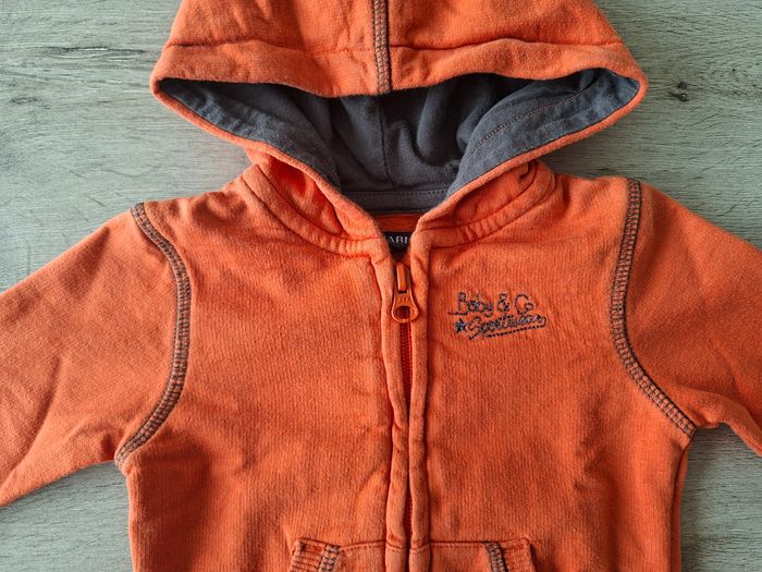 🌷N°8🌷Veste à capuche - Kiabi - 6 Mois🌷 - photo numéro 3