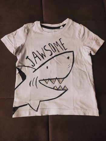 T-shirt requin