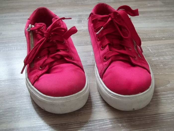 Sneakers rouge satiné Stradivarius 36 - photo numéro 7