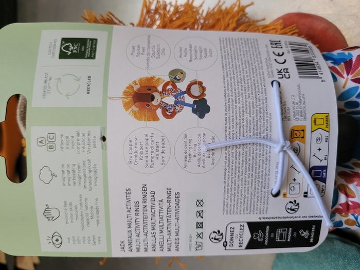 Lilliputiens Anneaux multi activités Jack le lion Jouet d’éveil bébé avec sons, textures couleurs - photo numéro 3