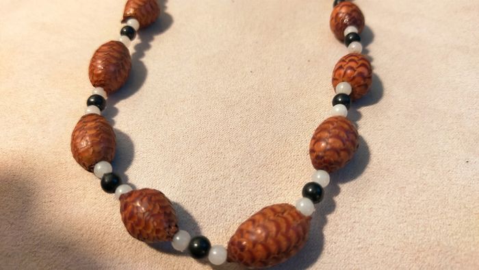 Collier ethnique perles naturelles – Collection Terres d’Ailleurs - photo numéro 3