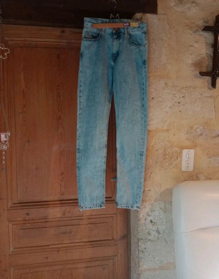 Jean troué Diesel