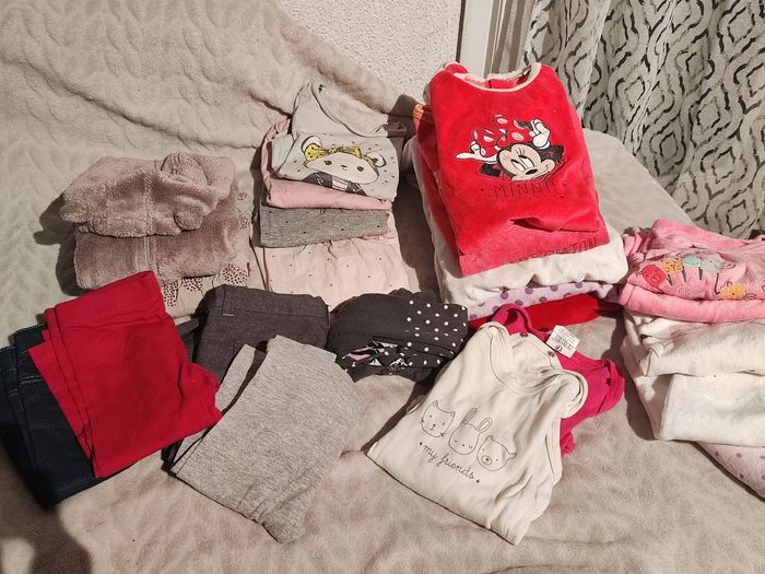 Lot vêtements 12 mois