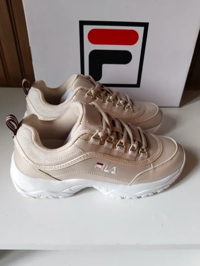 Magnifique paire de baskets sneakers femme  marque Fila pointure 37 - photo numéro 7